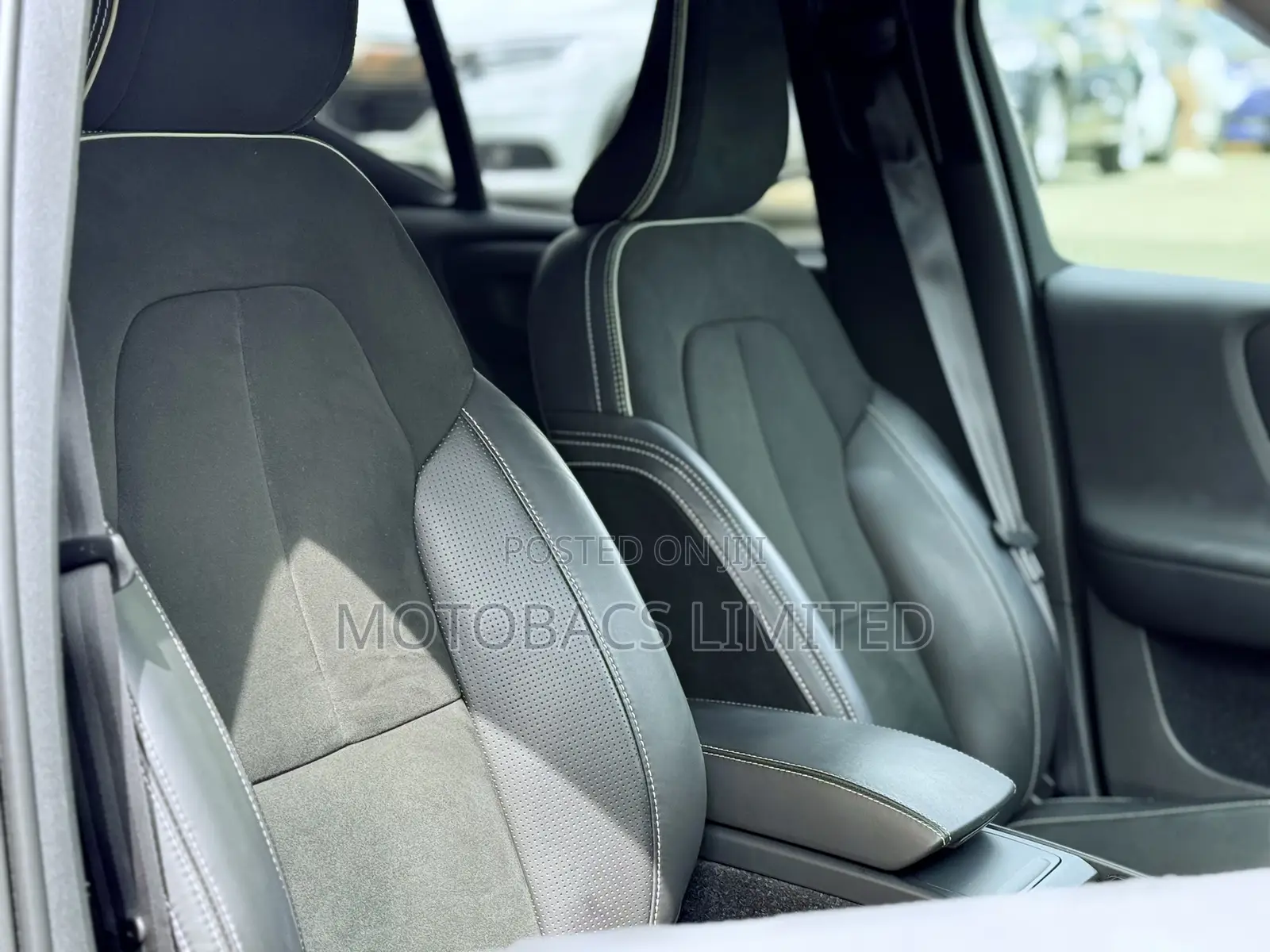 Volvo XC40 2020 Blue