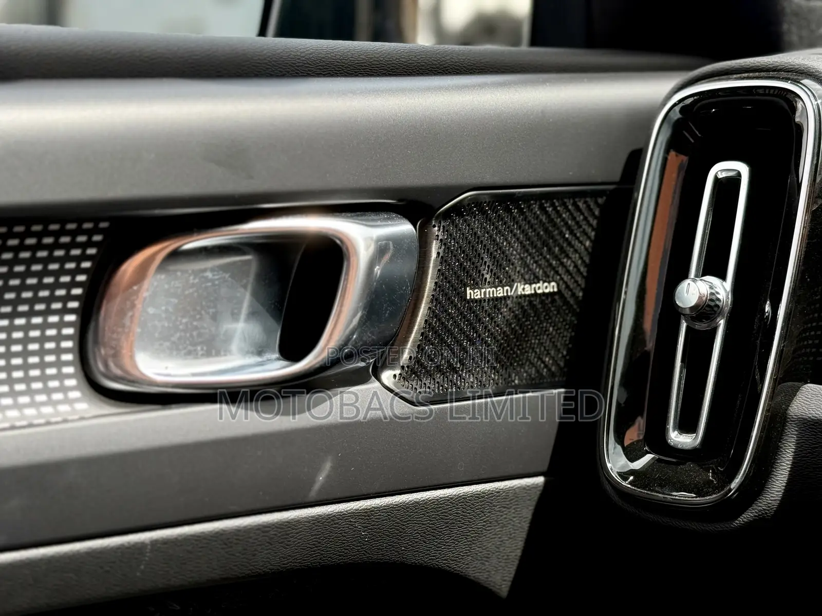 Volvo XC40 2020 Blue