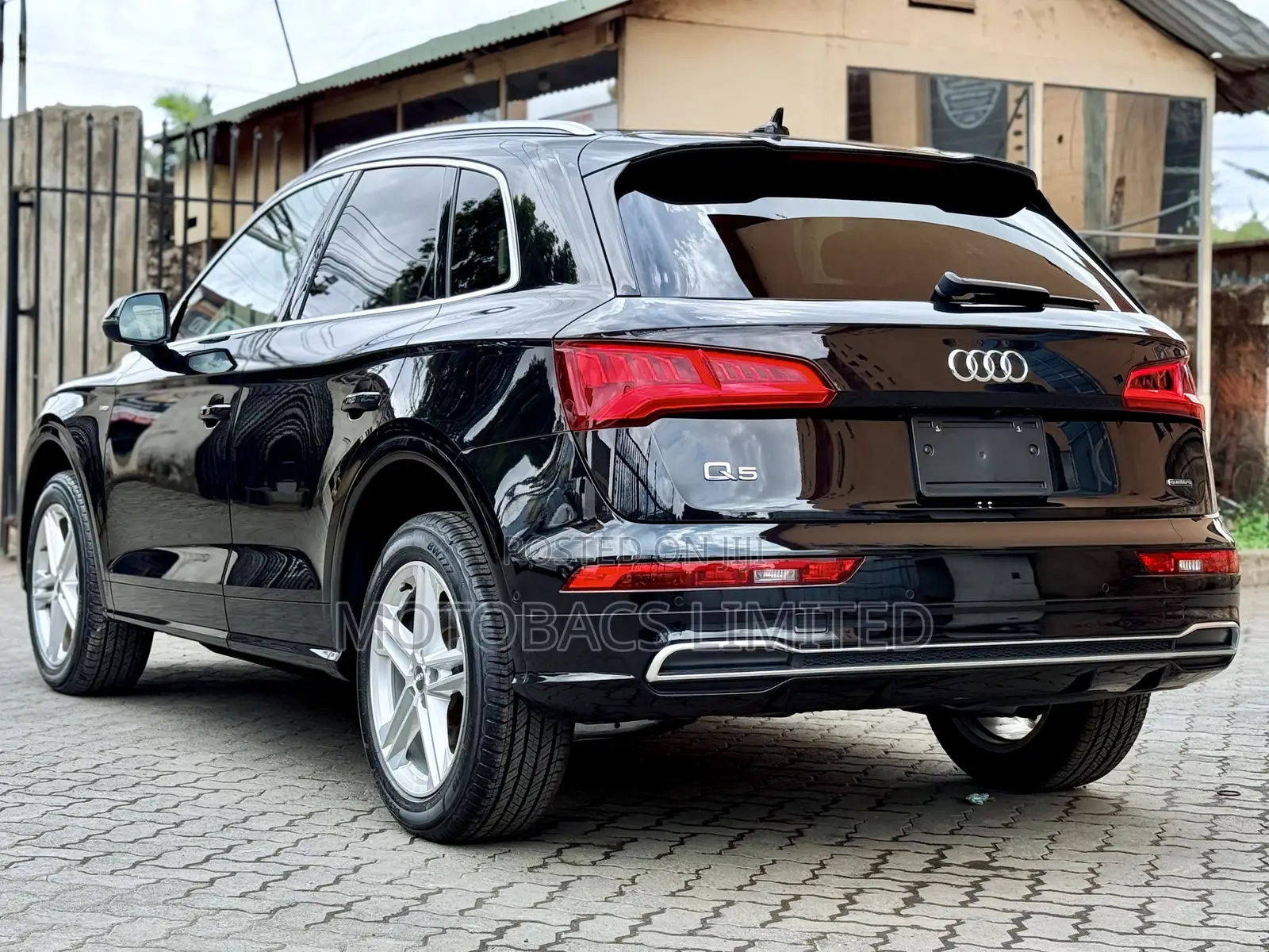 Audi Q5 2.0T Premium AWD quattro 2019 Black