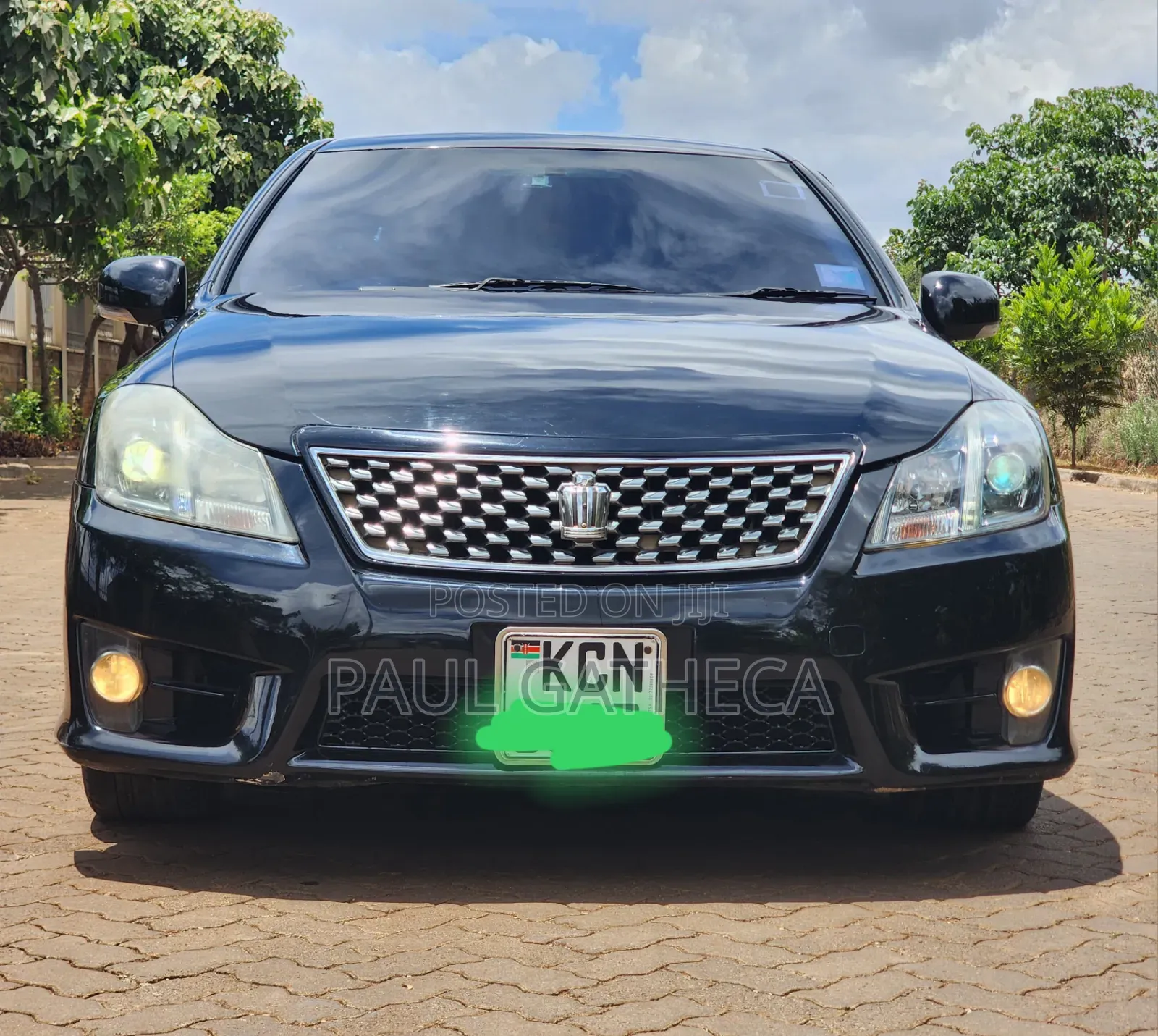 Toyota Crown 2010 Black