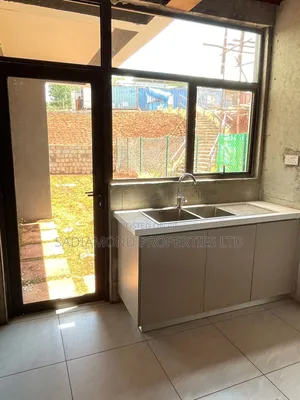 4bdrm Villa in Muthithi Area, Kiambu CBD for sale
