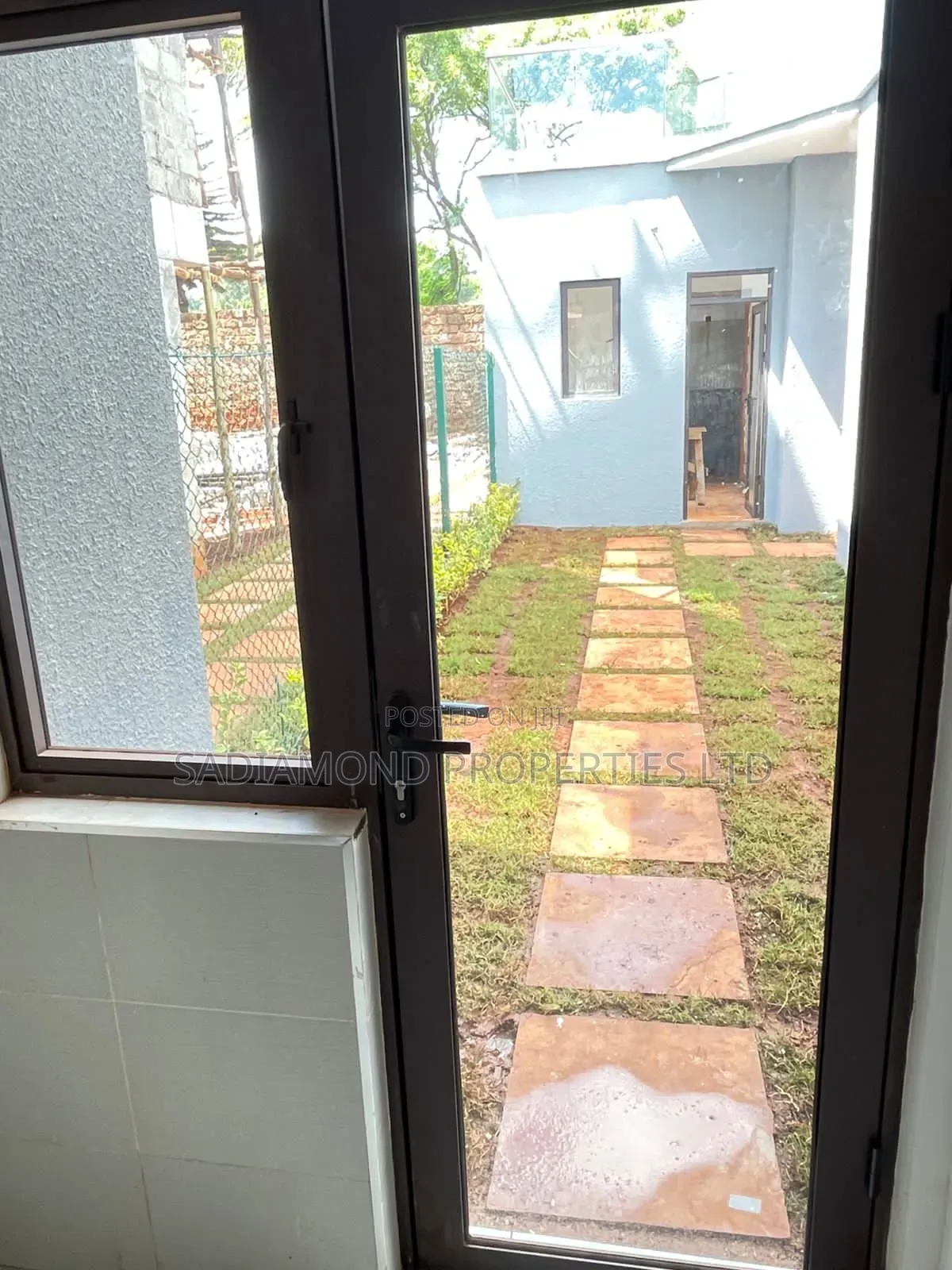 4bdrm Villa in Muthithi Area, Kiambu CBD for sale
