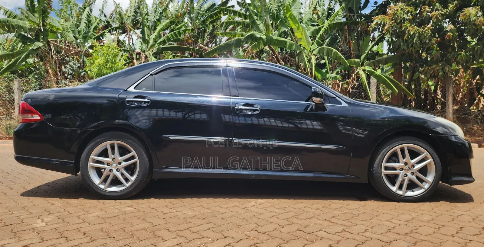 Toyota Crown 2010 Black