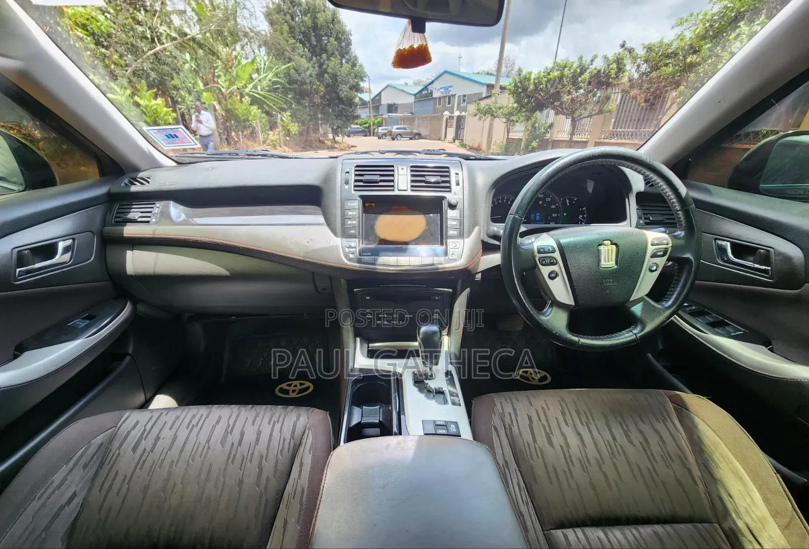 Toyota Crown 2010 Black