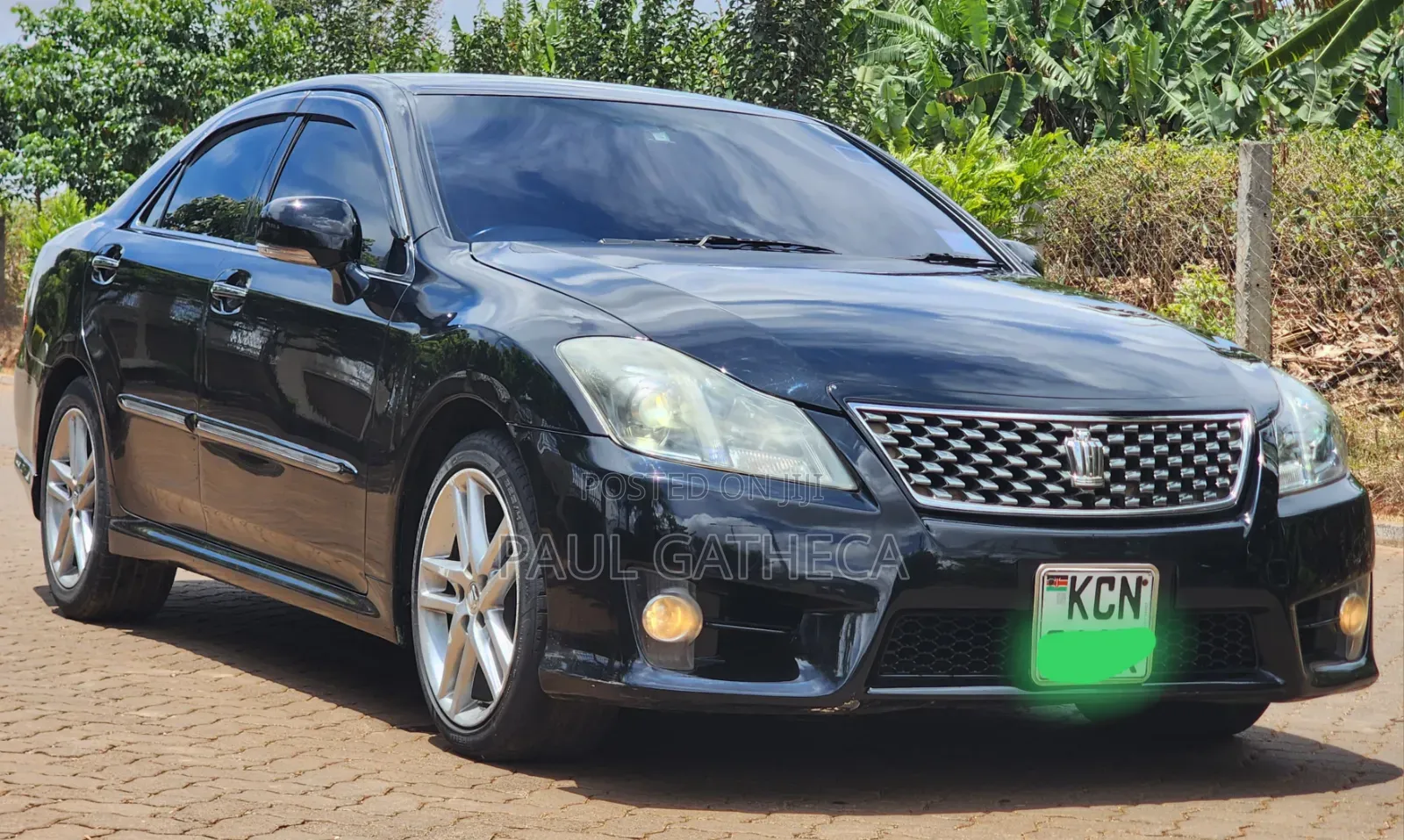 Toyota Crown 2010 Black