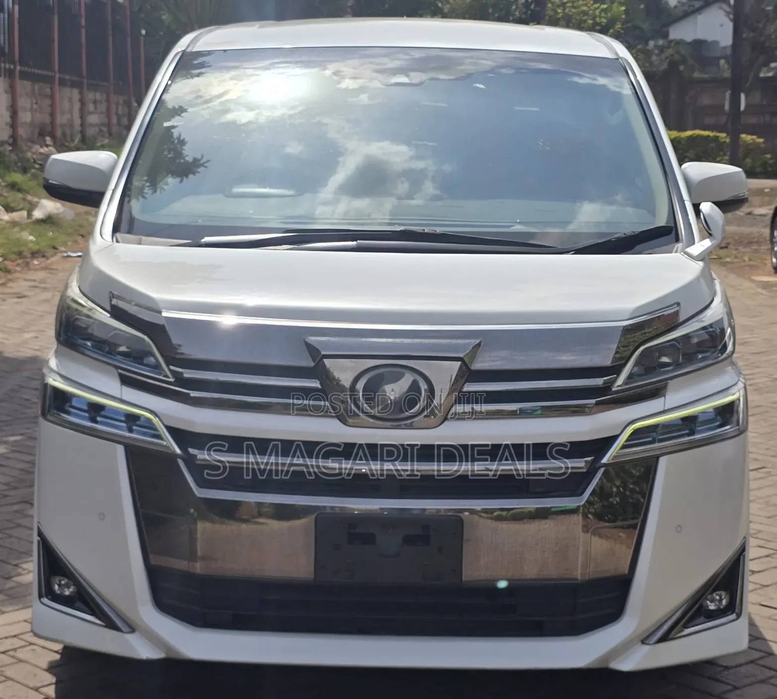 Toyota Vellfire 2018 White