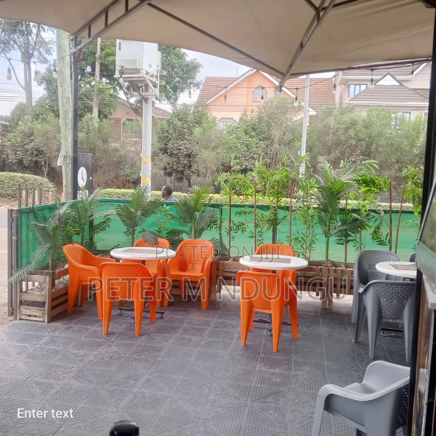 Cafe on Sale, Roysambu