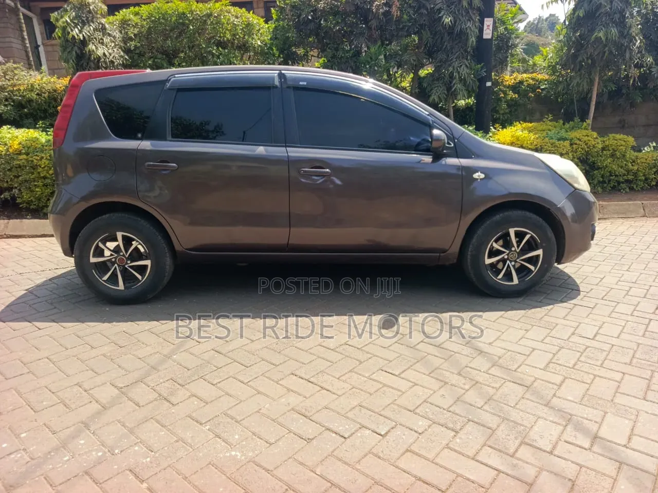 Nissan Note 1.4 2009 Gray