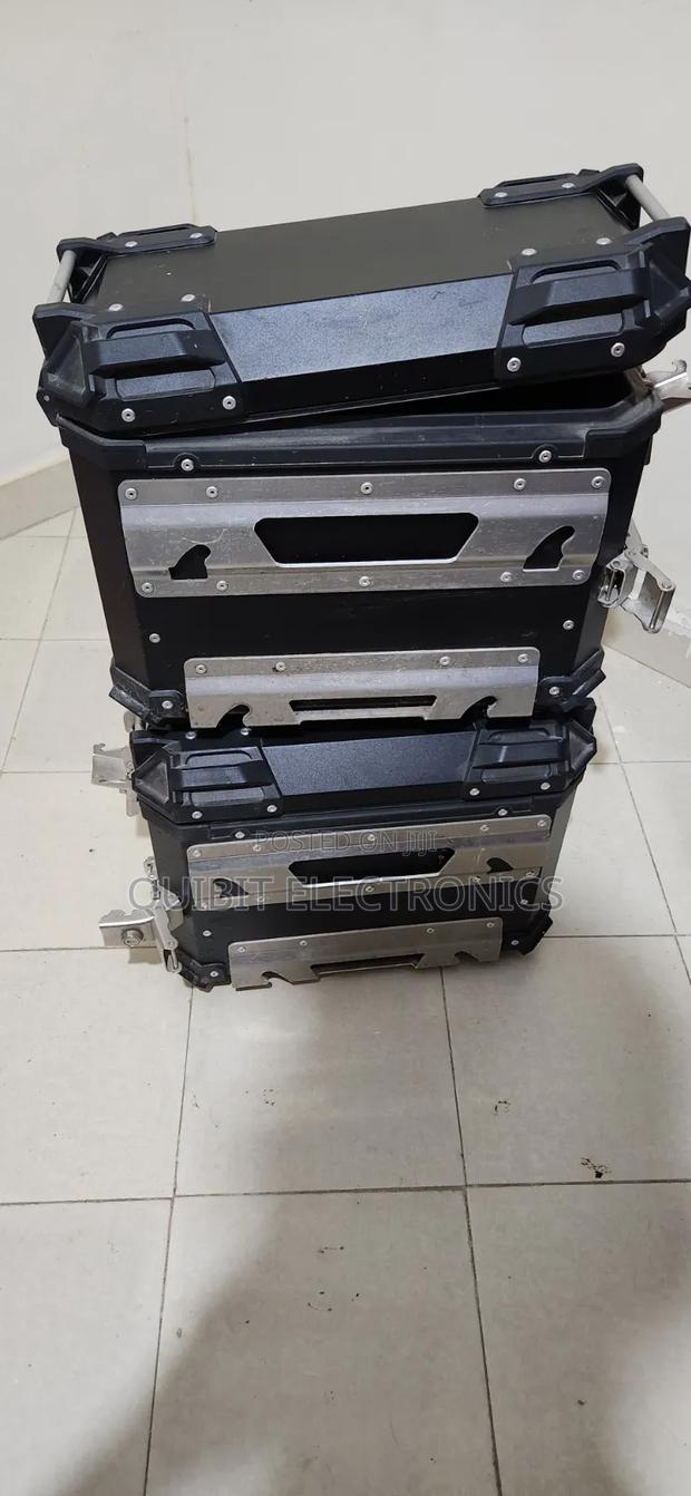 Motorcycle Side Panniers - thumbnail 2