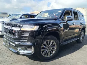 Toyota Land Cruiser 2023 Matt Black
