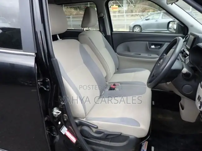 Daihatsu Cast 2019 Black