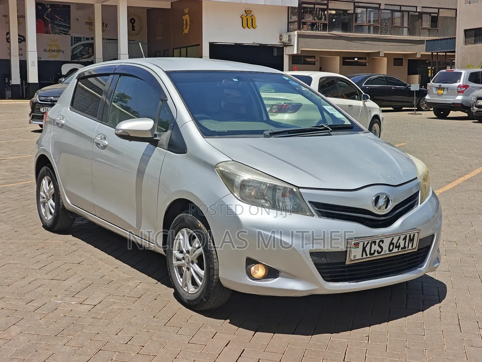 Toyota Vitz 2012 Silver