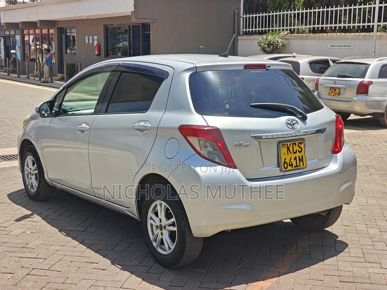 Toyota Vitz 2012 Silver