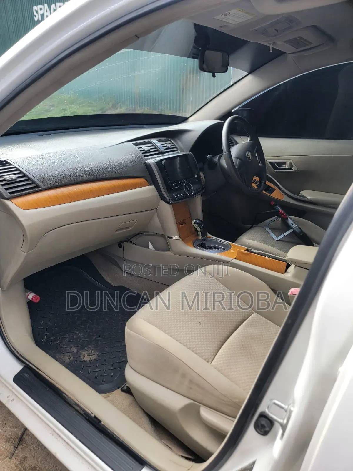 Toyota Premio 2010 White