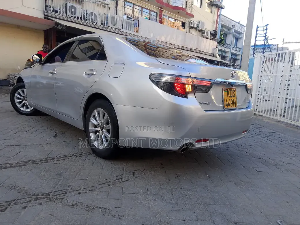Toyota Mark X 2.5 AWD 2017 Silver