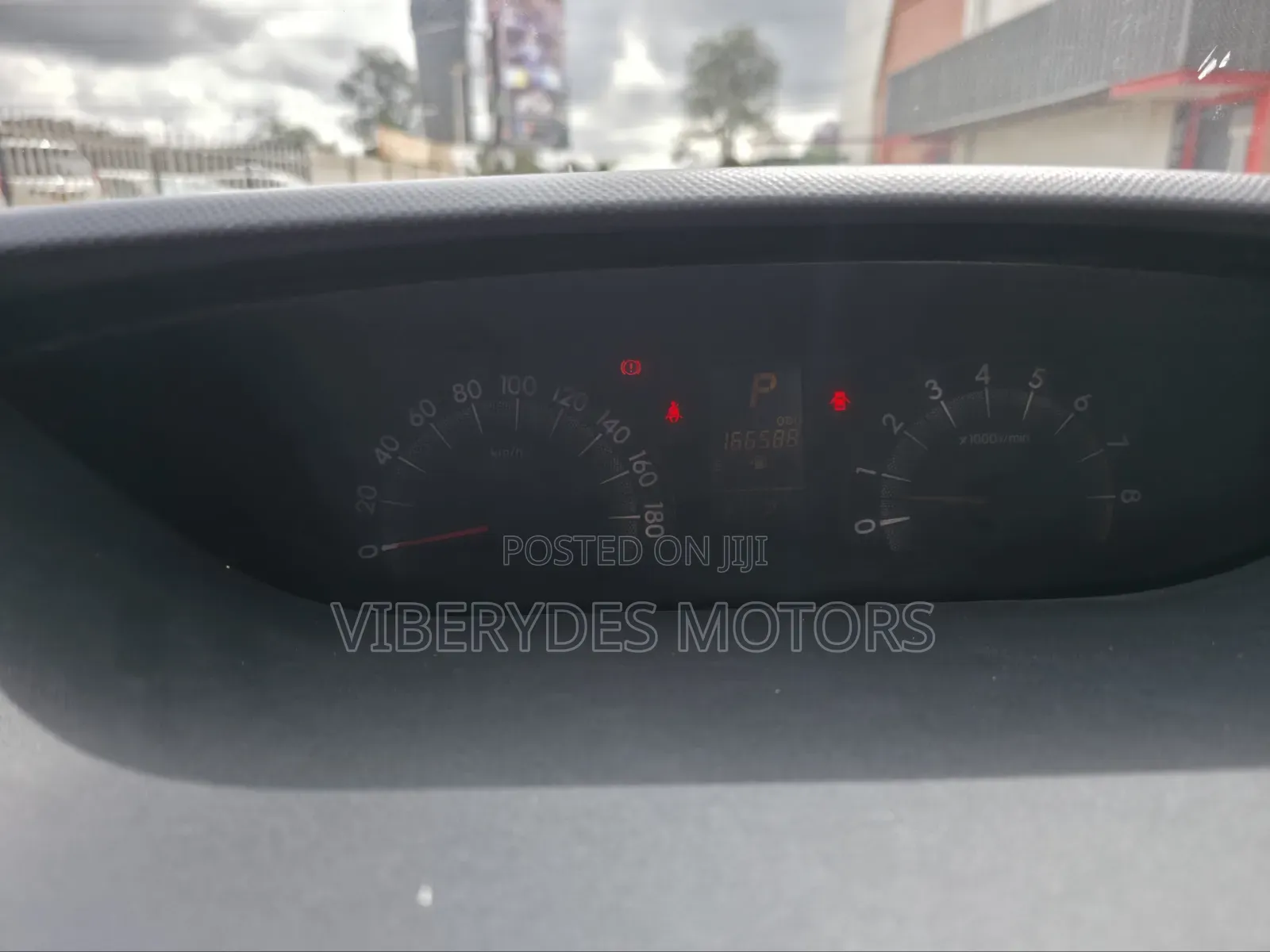 Toyota Ractis 2010 Silver