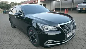 Toyota Crown 2016 Black