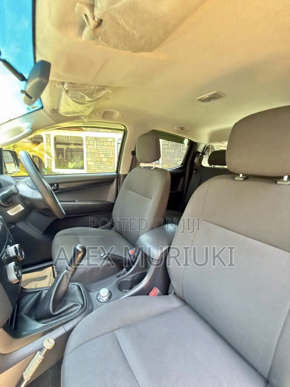 Isuzu D-MAX 2023 Gold