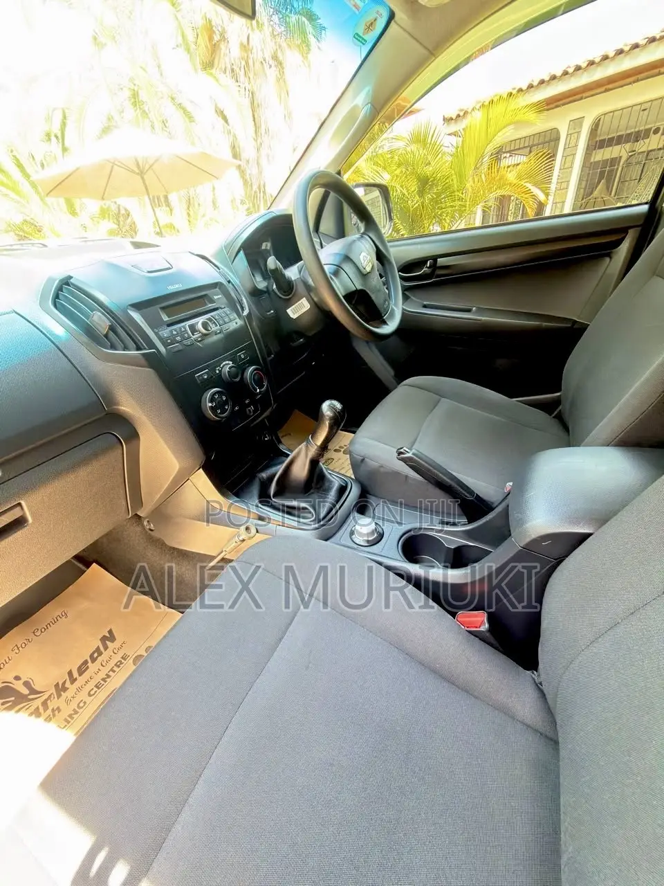 Isuzu D-MAX 2023 Gold