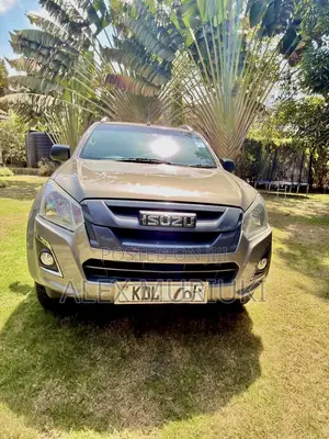 Isuzu D-MAX 2023 Gold