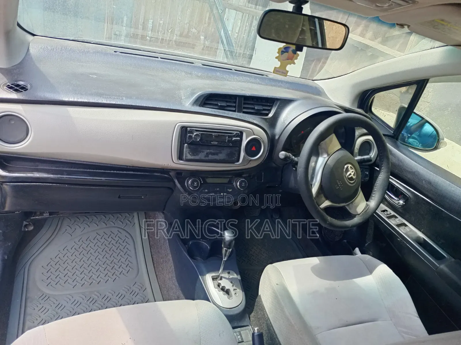 Toyota Vitz 2012 Blue