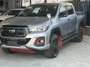 Toyota Hilux 2020 Gray
