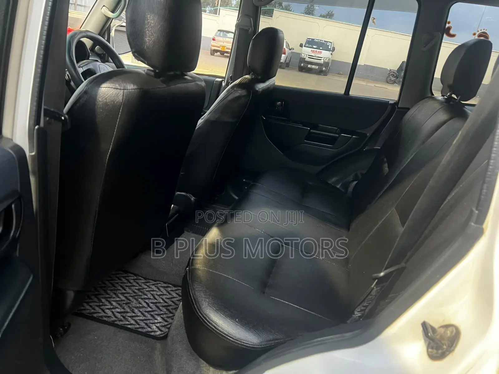 Mitsubishi Pajero 2005 White