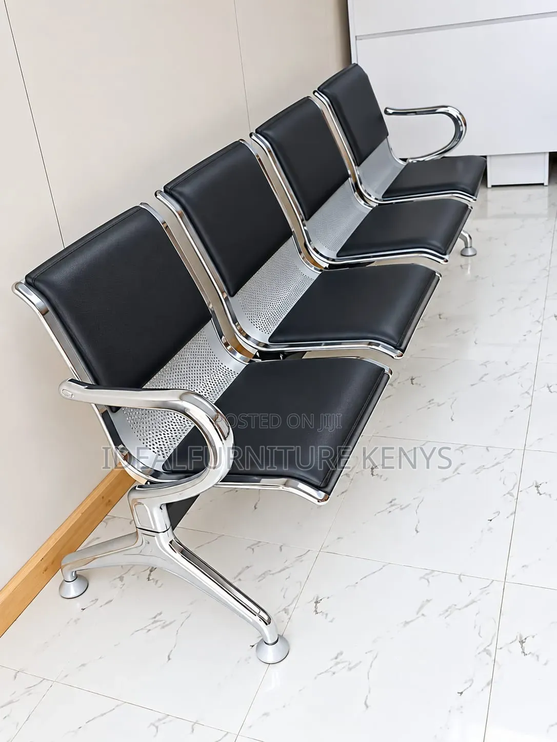 4 Seater Link Chair