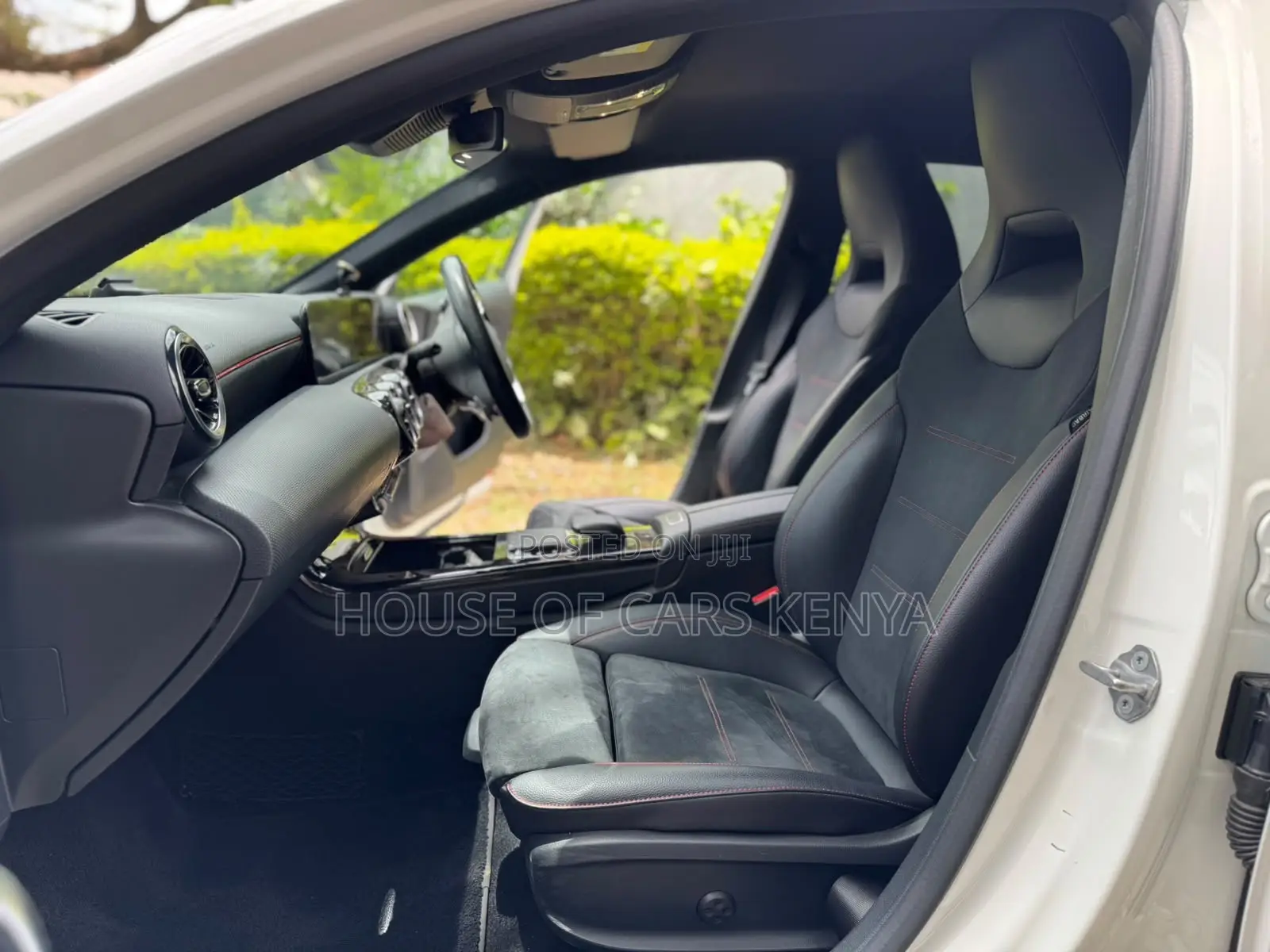 Mercedes-Benz A-Class 2019 Pearl