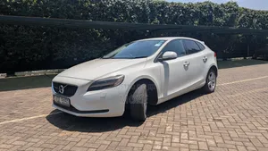 Volvo V40 2017 White