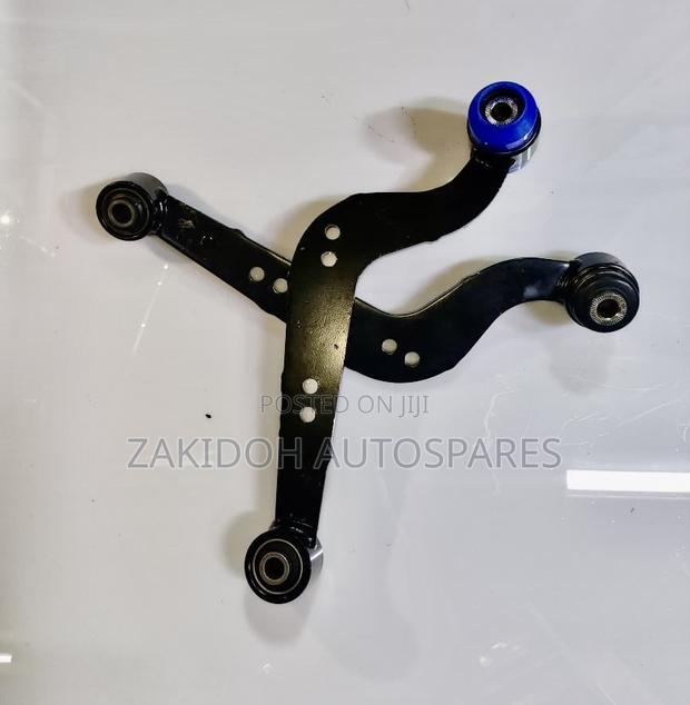 Toyota RAV4/Vanguard Rear Control Arm - thumbnail 2