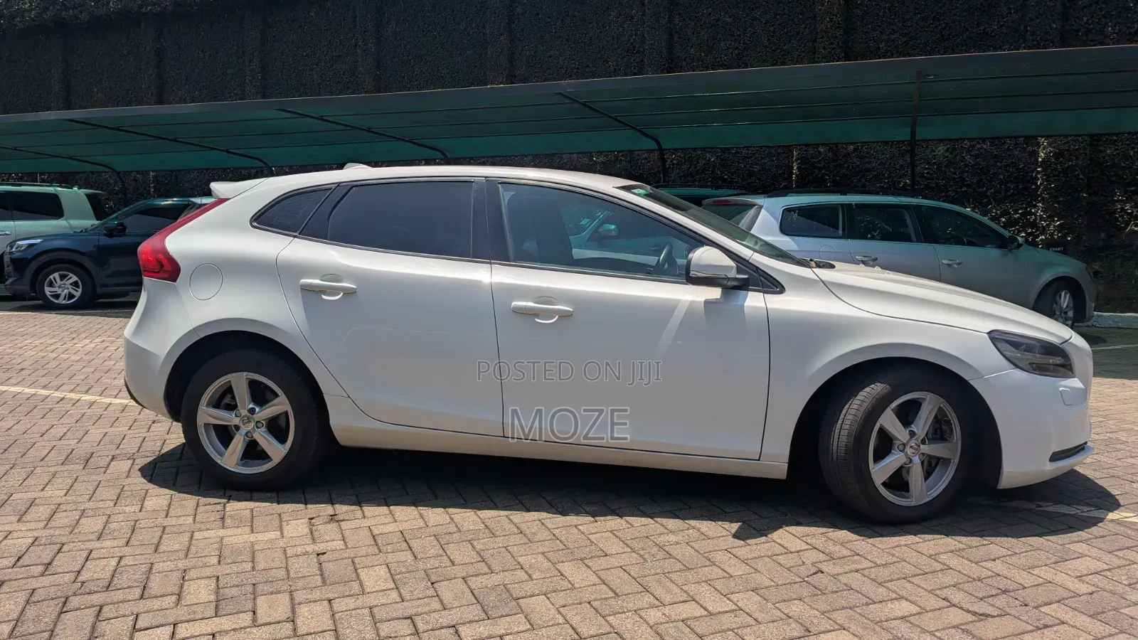 Volvo V40 2017 White