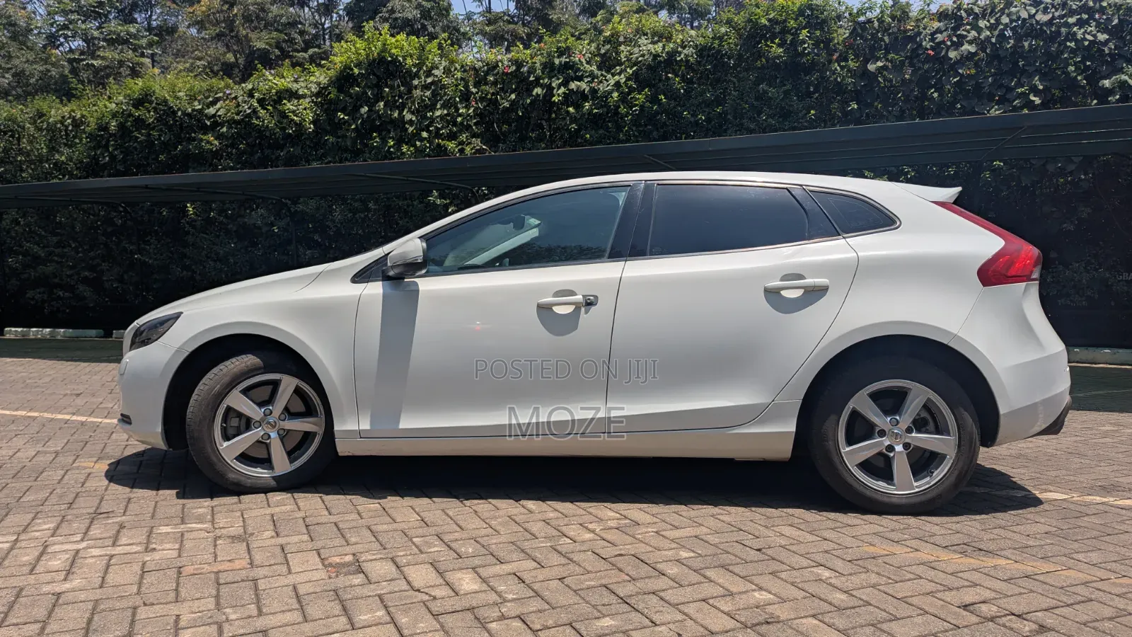 Volvo V40 2017 White