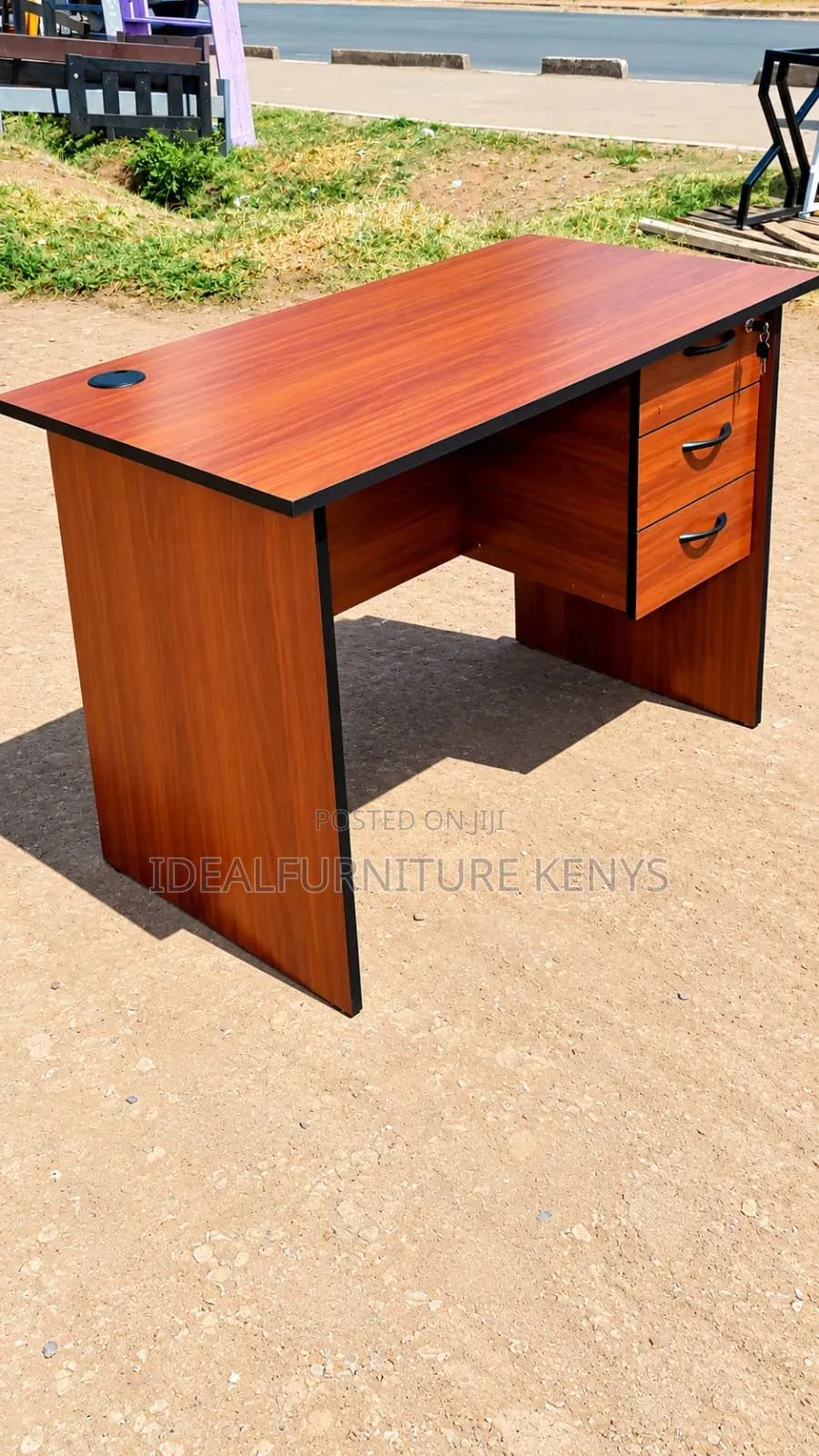 Compute Desk