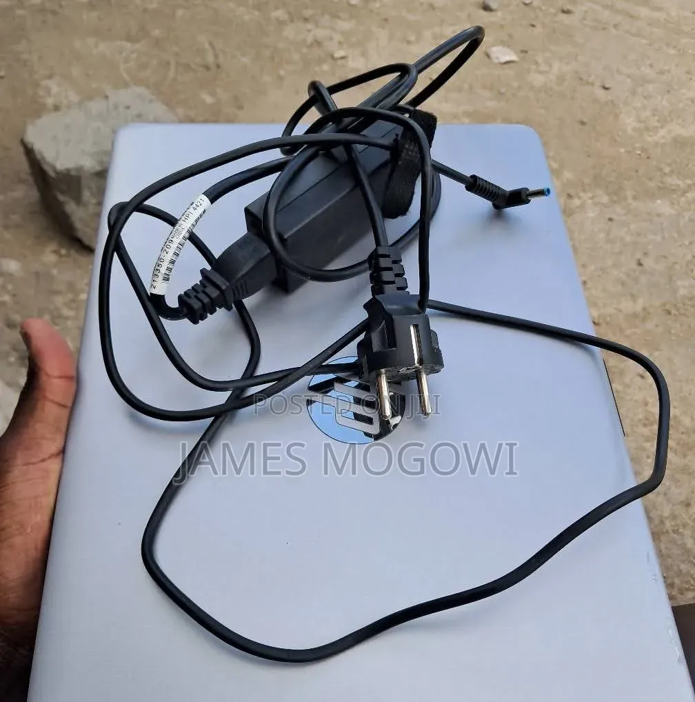 Laptop HP 250 G8 4GB Intel Core i3 HDD 1T