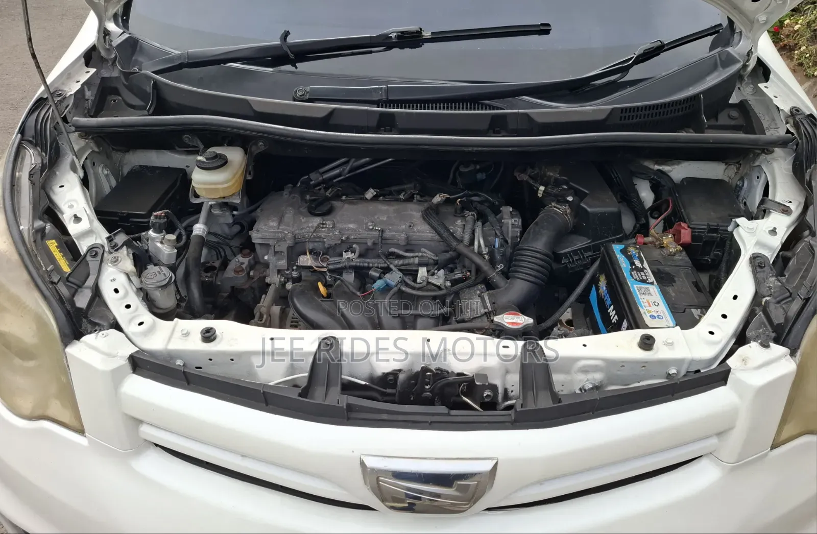 Toyota Noah 2011