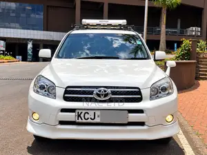 Toyota RAV4 2009 White