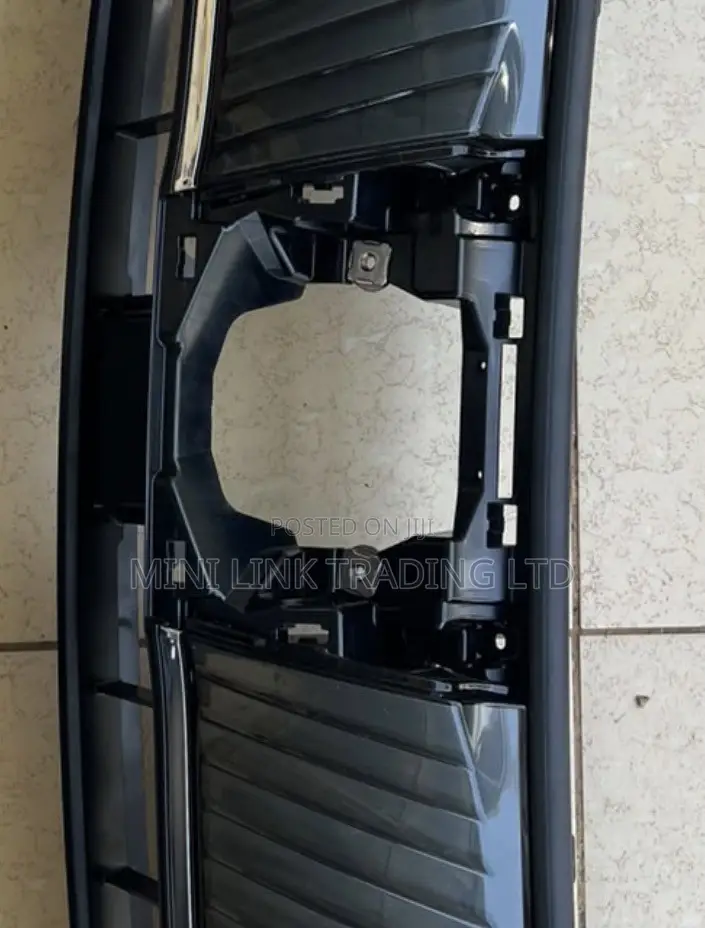 Toyota Harrier Front Grill