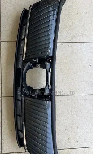 Toyota Harrier Front Grill