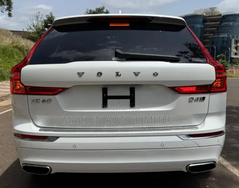 Volvo XC60 2018 White