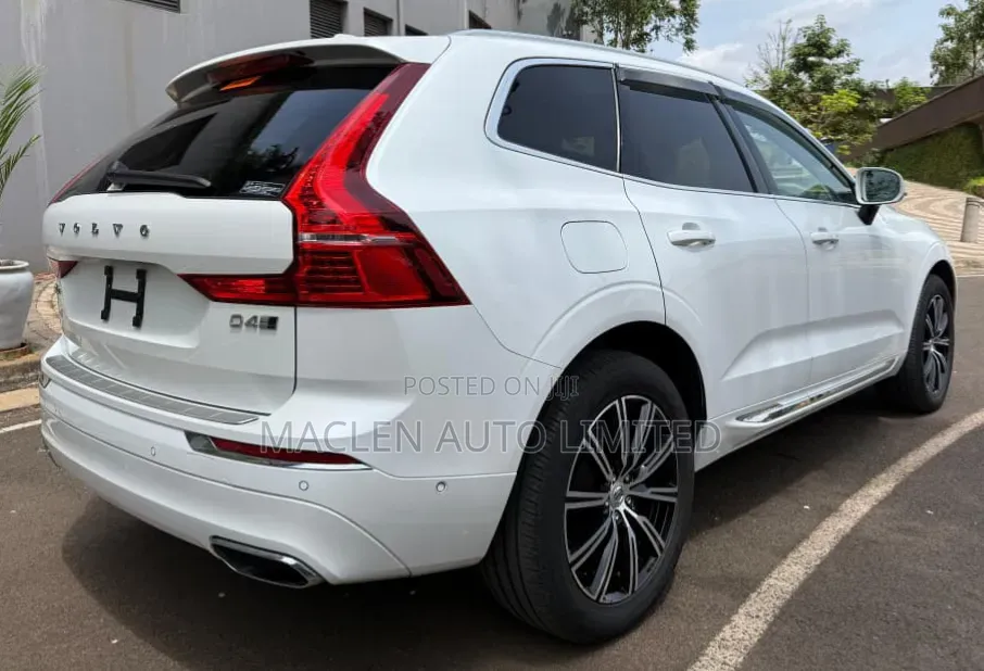 Volvo XC60 2018 White
