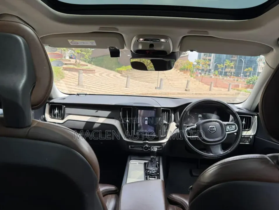 Volvo XC60 2018 White