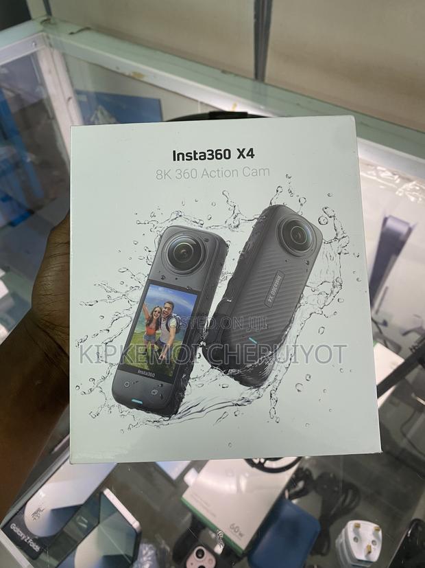 Insta360 X4 Standard Bundle - main view