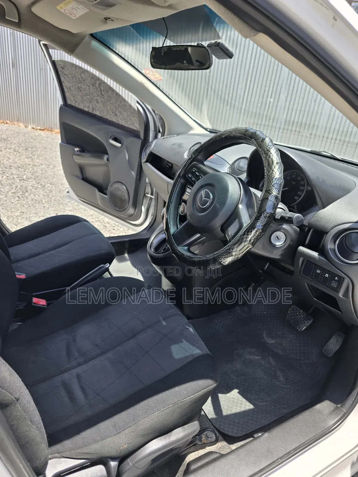 Mazda Demio 2014 Pearl