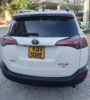 Toyota RAV4 2016 White