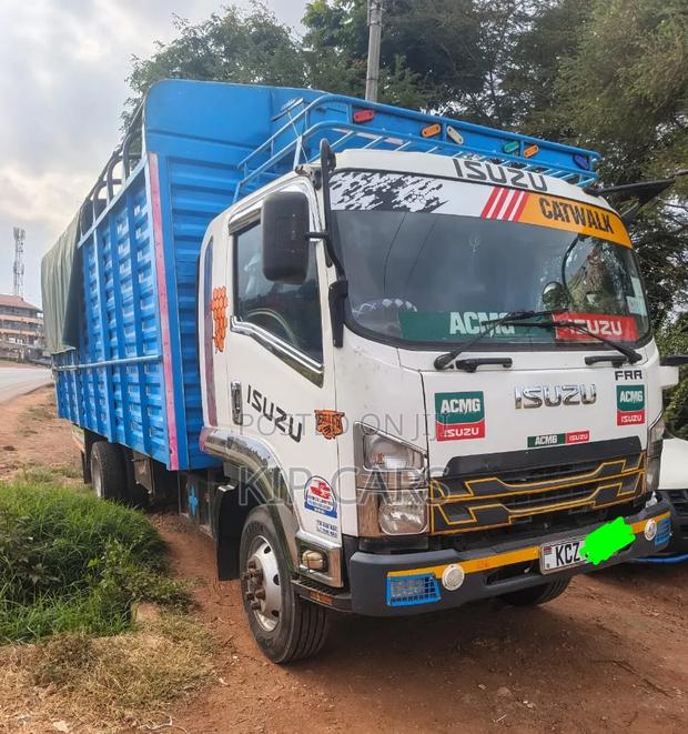 Isuzu FRR Slayqueen Open Body