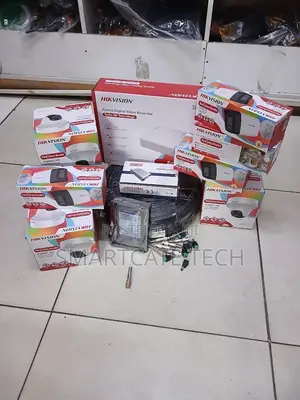 8CH Hikvision CCTV Cameras – 4 Dome + 4 Bullet With Siren