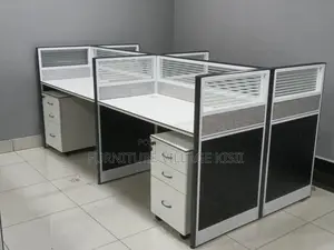 Workstation; 4-Way Pertitioned Office Workstation