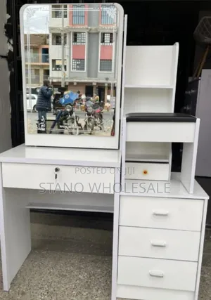 Executive Dressing Mirror With Sliding Mirror