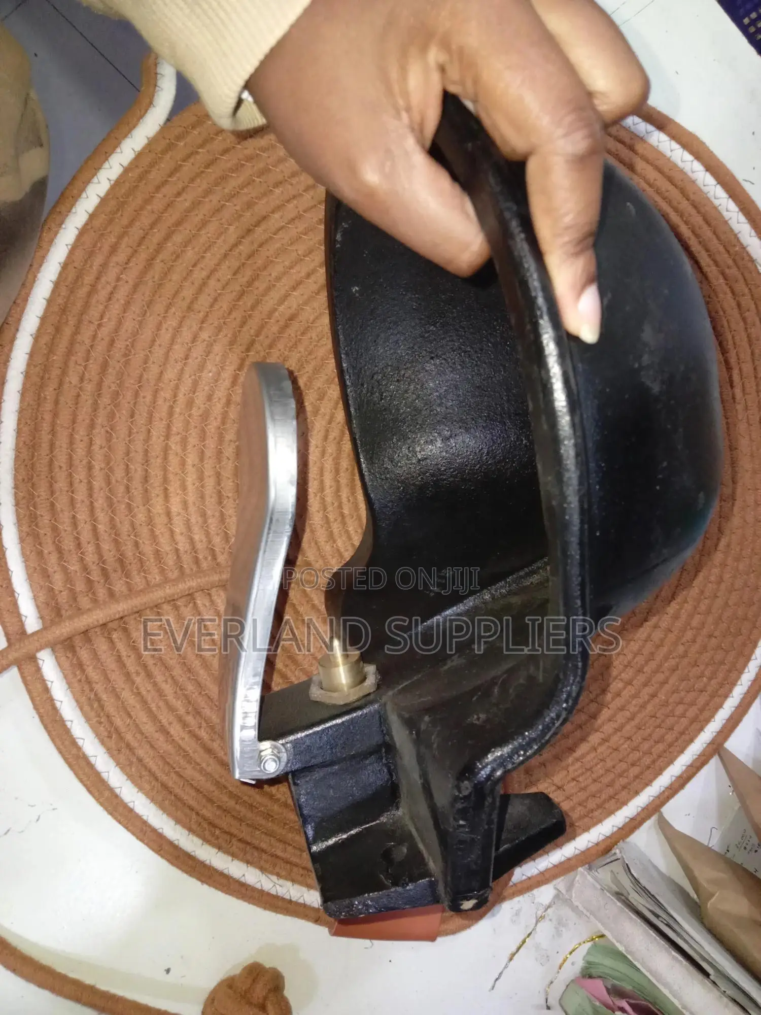Cast Iron Easy-Maintenance Automatic Drinker for Cows